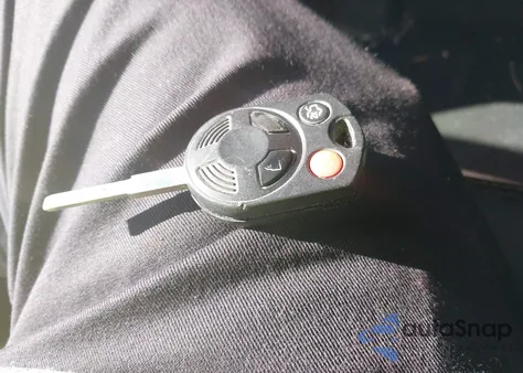 2014 Ford Focus Se z USA, uszkodzony, nr VIN 1FADP3K28EL103031